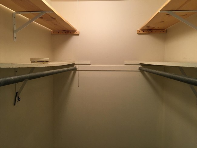 Foto del edificio - 10120 Holly Ln