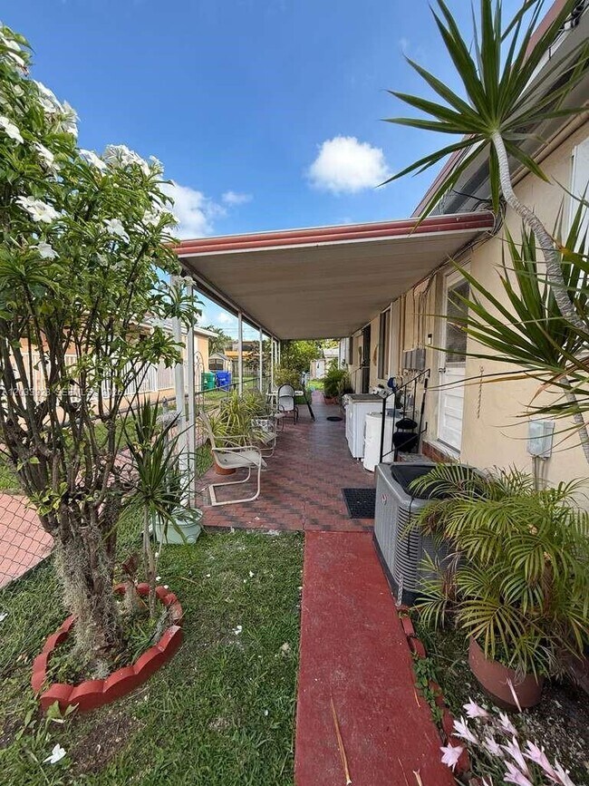 Foto del edificio - 1140 SW 9th St