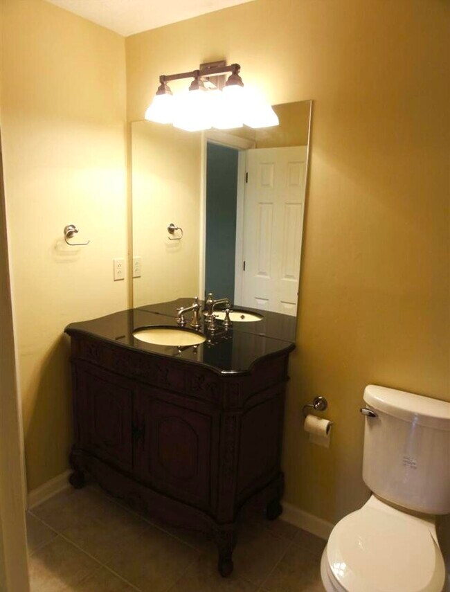 Foto del edificio - 3521 Buckhorn Dr