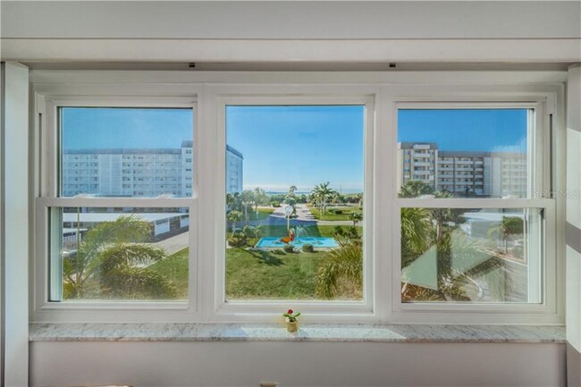 Foto del edificio - 8 Glencoe Pl