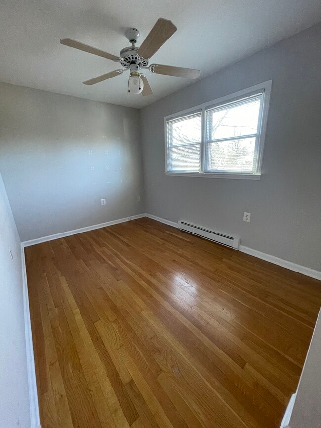 Bedroom #2 - 113 Catoctin Cir NE