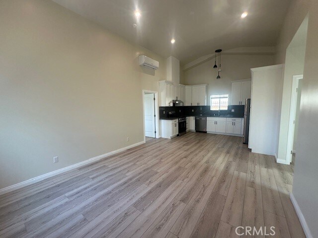 Foto del edificio - 24302 Darrin Dr