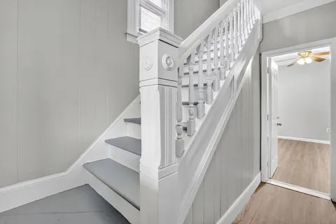 Building Photo - 528 Broadway St