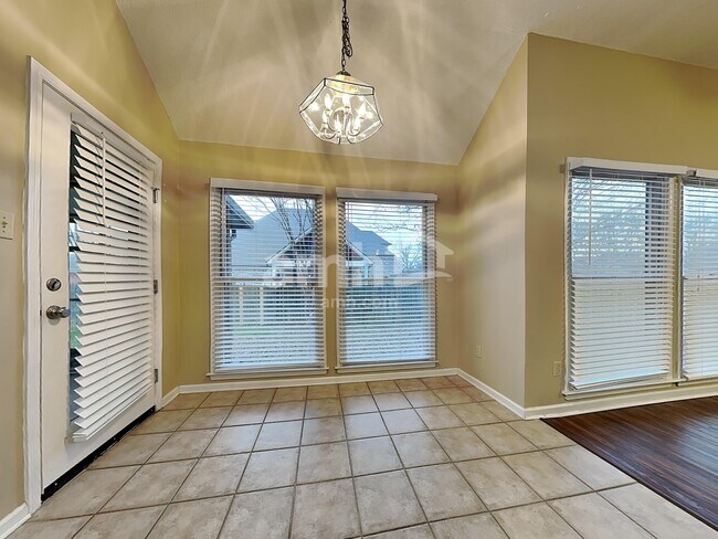 Foto del edificio - 1226 Sweetie Dr