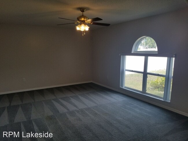 Building Photo - 4 br, 2.5 bath House - 16053 Wilkinson Dr