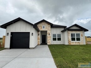 Building Photo - 3032 Eliseo Villarreal Ave