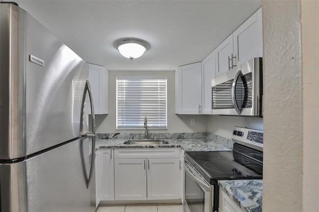 Building Photo - 9925 Grace Dr