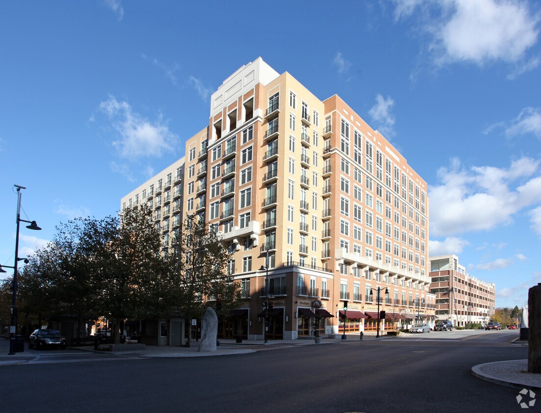 One National Harbour Apartments Oxon Hill, MD