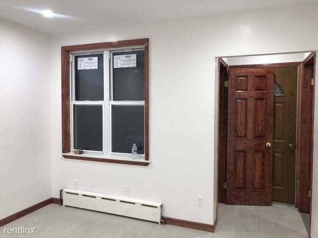 Building Photo - 3 br, 1 bath  - 705 Avenue Y