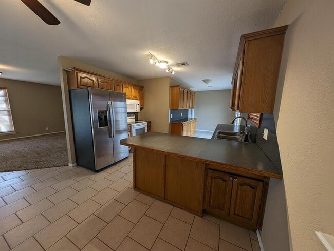 Building Photo - 104 Aspen Ct