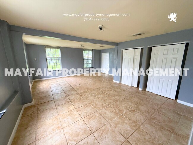 Foto del edificio - 13325 NW 17th Ave