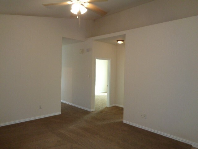 Foto del edificio - 21406 Berry Vine St