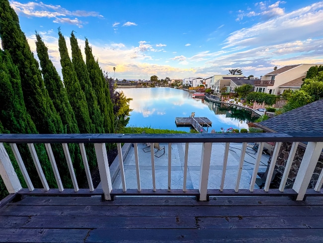 Photo - 106 Goldhunter Ct House