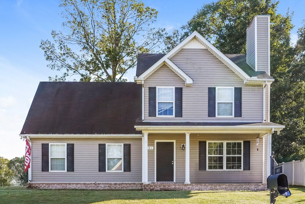 Foto principal - 801 General Barksdale Dr