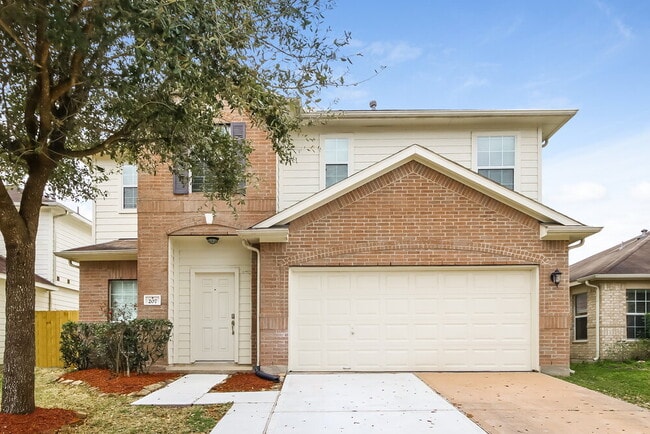 Building Photo - 207 Annatto Ln