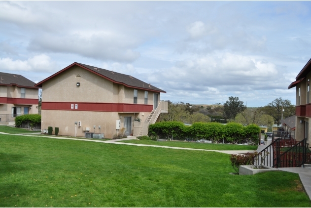 Building Photo - Paso Robles Gardens