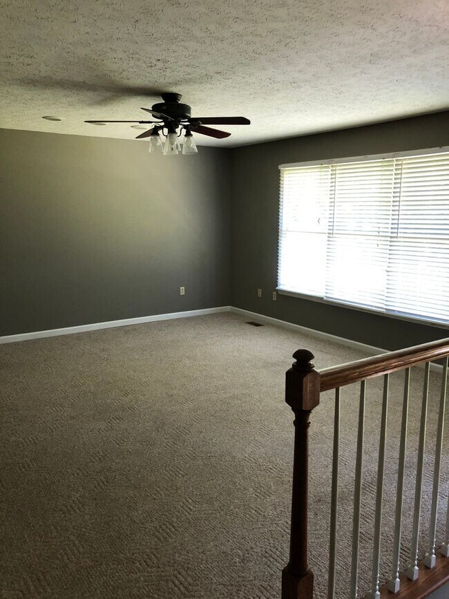 Foto del edificio - 4 Bedroom / 3 Bath Home   Church Hill, TN
