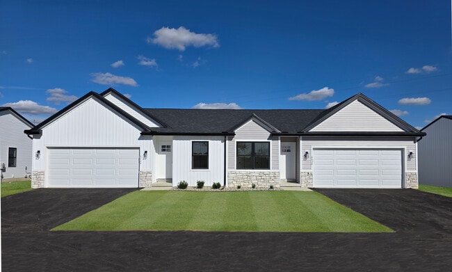 Building Photo - 8028 Memorial Hwy