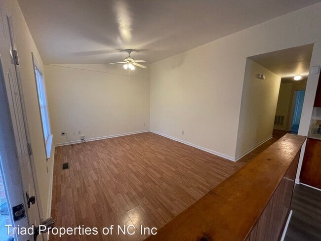 Building Photo - 3 br, 2 bath House - 2137 Fairbrother St