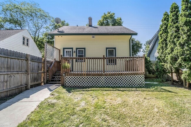 Building Photo - 2 br, 1 bath House - 1419 E Alcott St