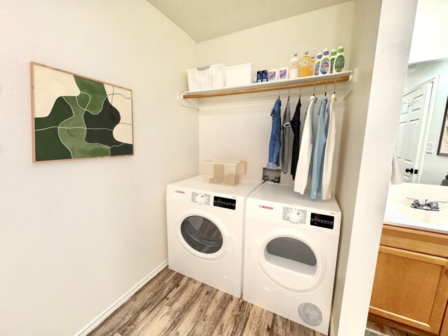 Foto del edificio - Leasing Special** MOVE IN READY! *$0 Deposit for Qualifying Applicants*