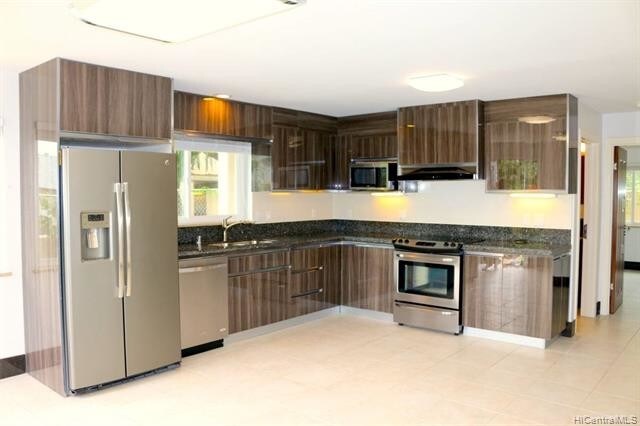 Building Photo - 5317 Keikilani Cir