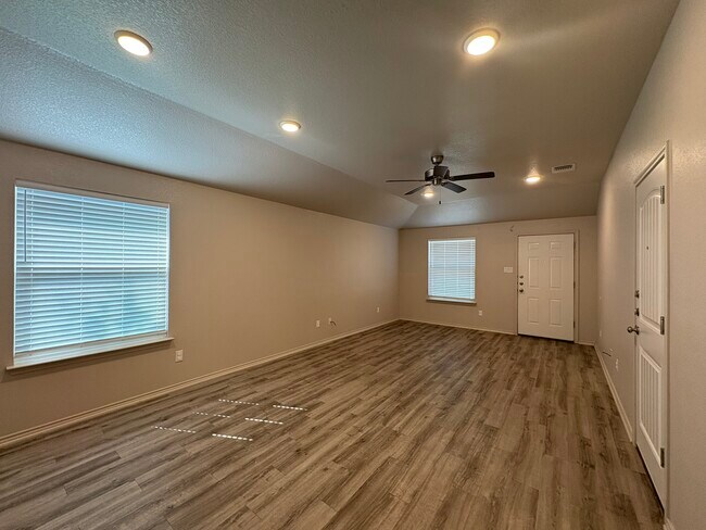 Foto del edificio - 2408 FM 1113