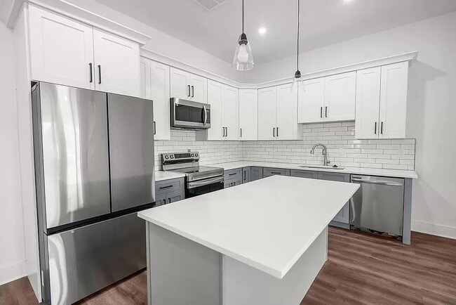 Foto del edificio - 4318 Woods St