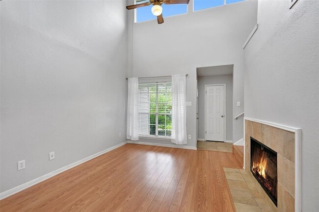 Building Photo - 2323 Fairwind Rd