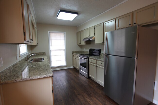 Foto del edificio - Newly remodeled 3bed/2bath house available...
