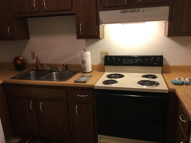 Cocina conveniente - 904 E Airport Rd