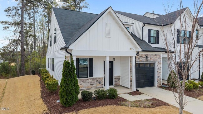 Foto del edificio - 745 Putney Hl Rd