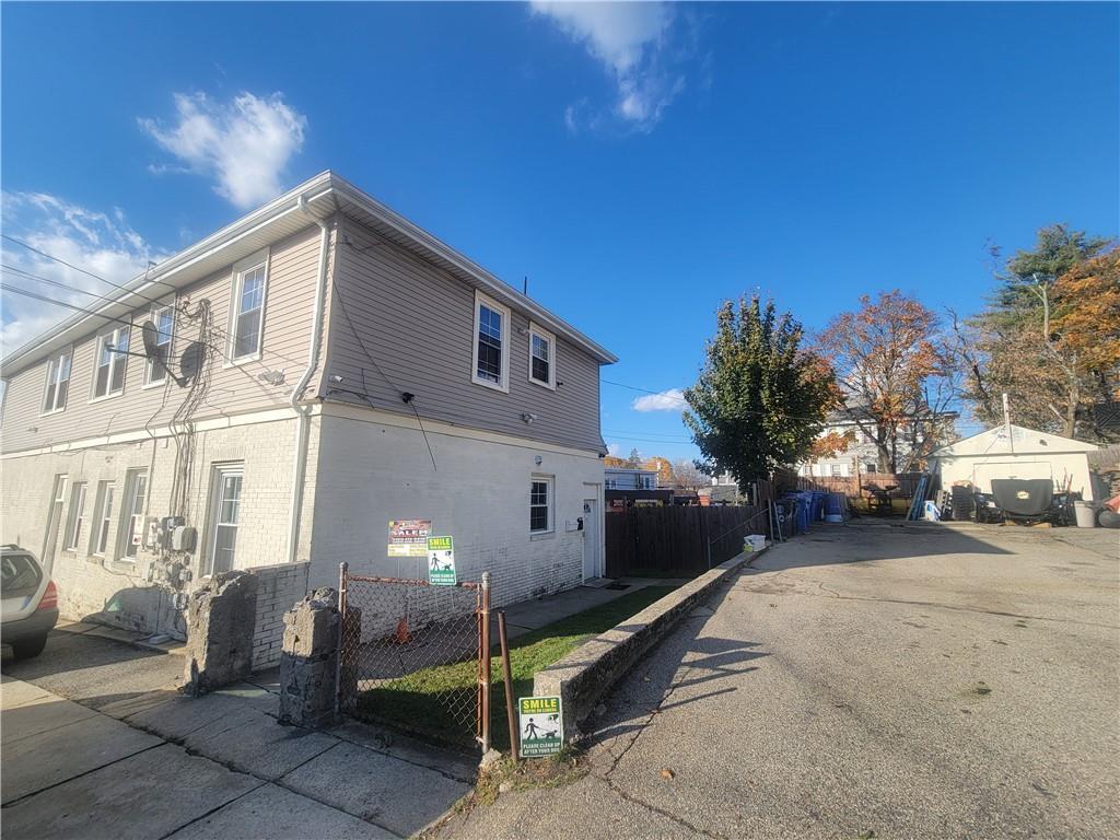 Primary Photo - 168 Farmington Ave