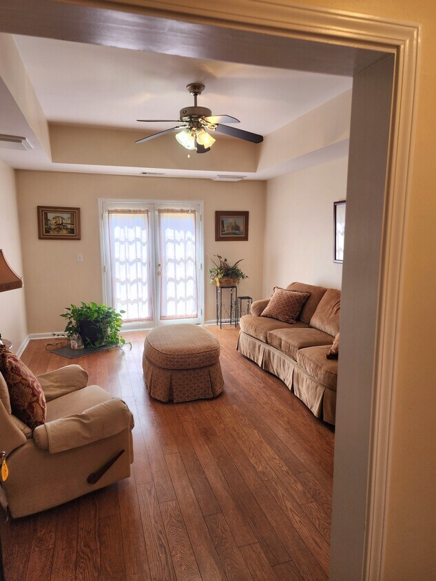 Primary Photo - 3522 Valley Haven Ct