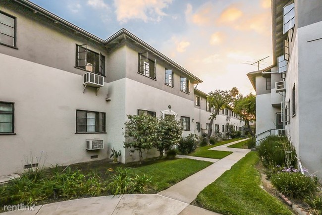 Building Photo - 1 br, 1 bath Apartment - Olive Tree Lane 265a
