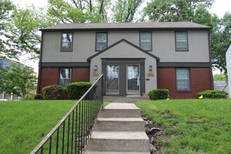 Building Photo - 7544 Terrace St