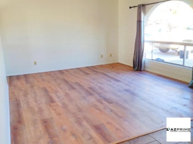 Foto del edificio - 3 bedroom 2 bath house