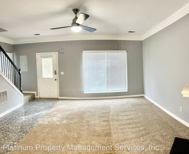 Building Photo - 2 br, 2.5 bath House - 3922 Hancock Cir