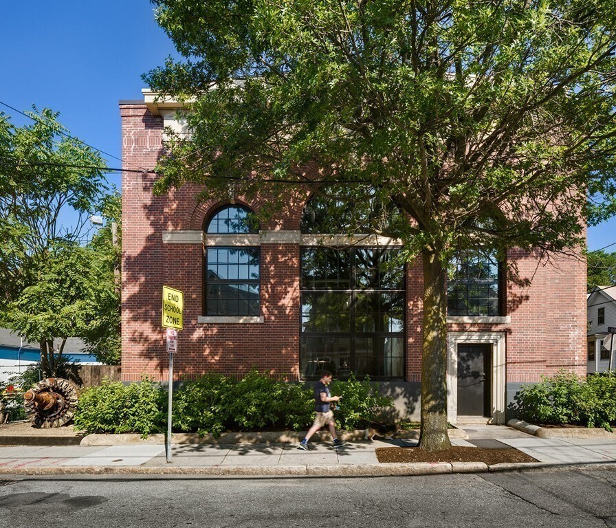 Primary Photo - 76 School St