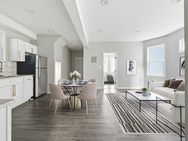 Building Photo - 23 Bayview Ave