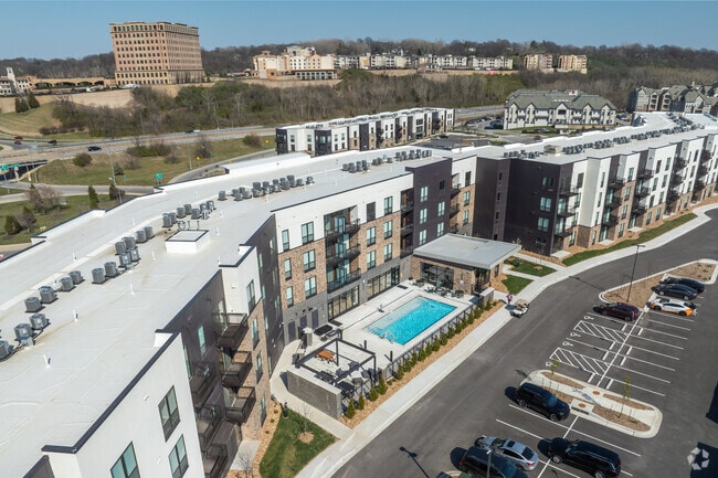 Piscina - Darby at Briarcliff