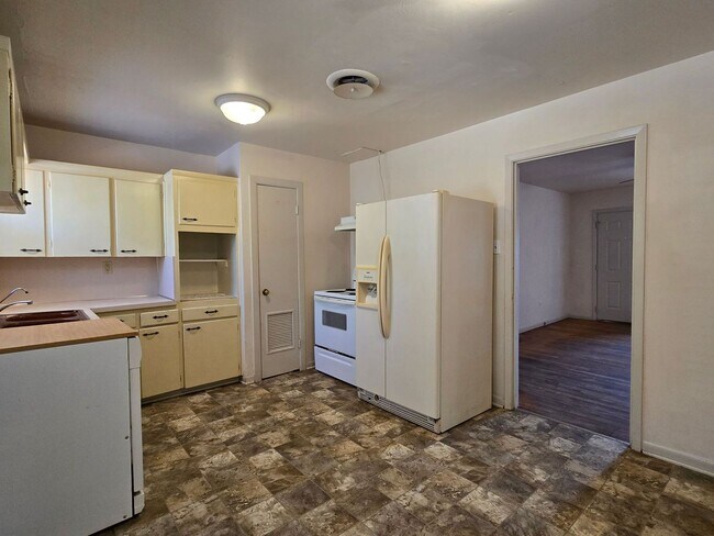 Foto del edificio - COMING SOON!