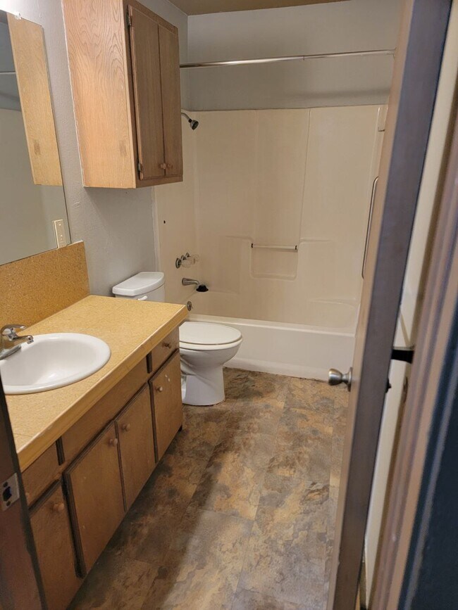 baño - 1801 SW 2nd St