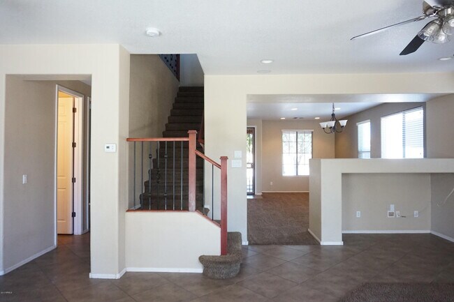 Building Photo - 4155 E Bellerive Dr