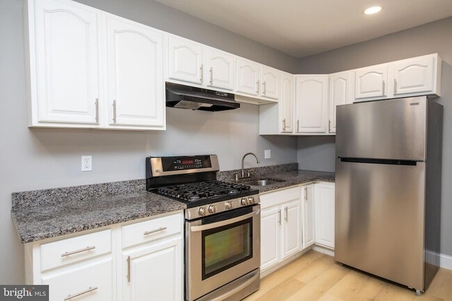 Building Photo - 3717 Frankford Ave