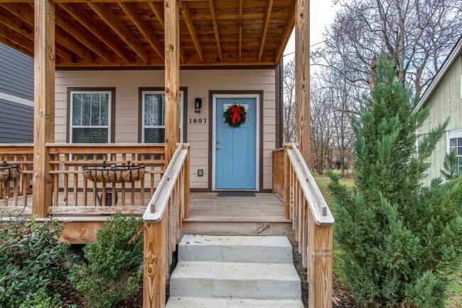 Foto del edificio - 3 Bed, 3 Bath Newer Build in North Nashvil...