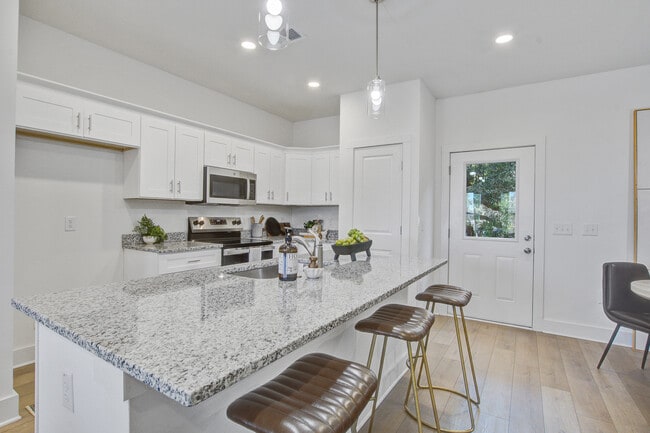 Building Photo - 2161 W Jimtown Dr