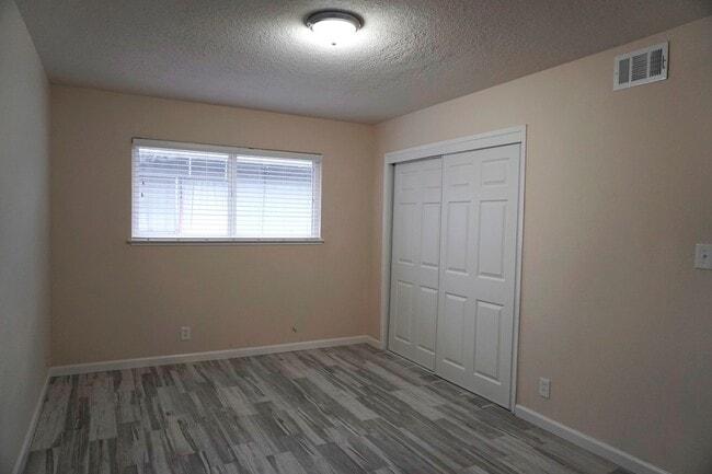 Foto del edificio - 1365 Stanwood Dr