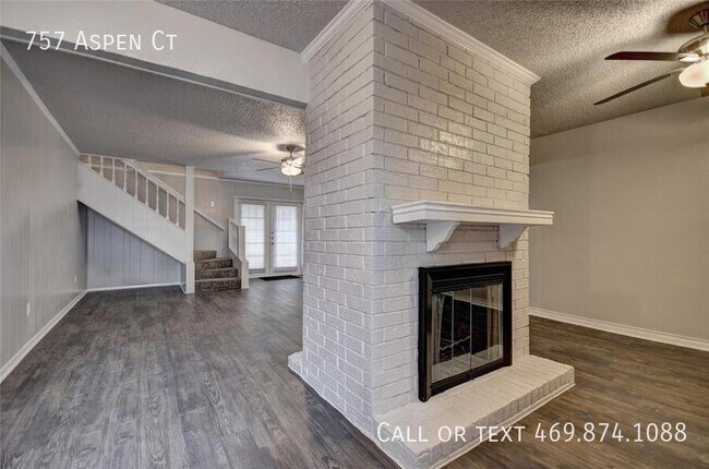Building Photo - 757 Aspen Ct
