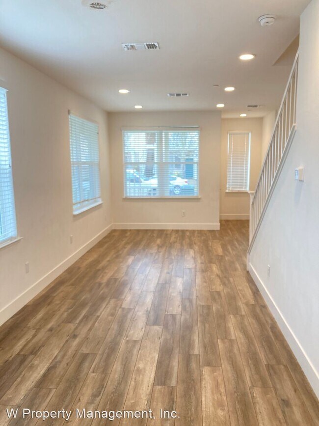 Foto del edificio - 4 br, 2.5 bath House - 945 Prospect Avenue
